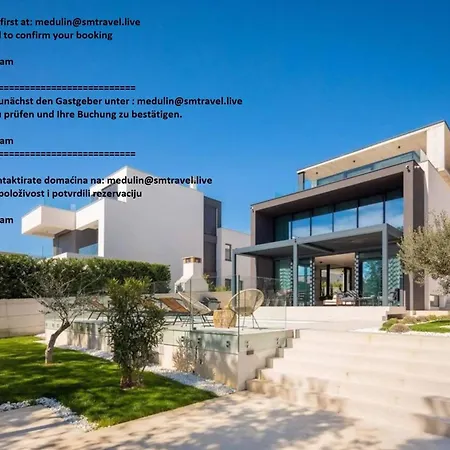 Vila Stunning Grace Villa *